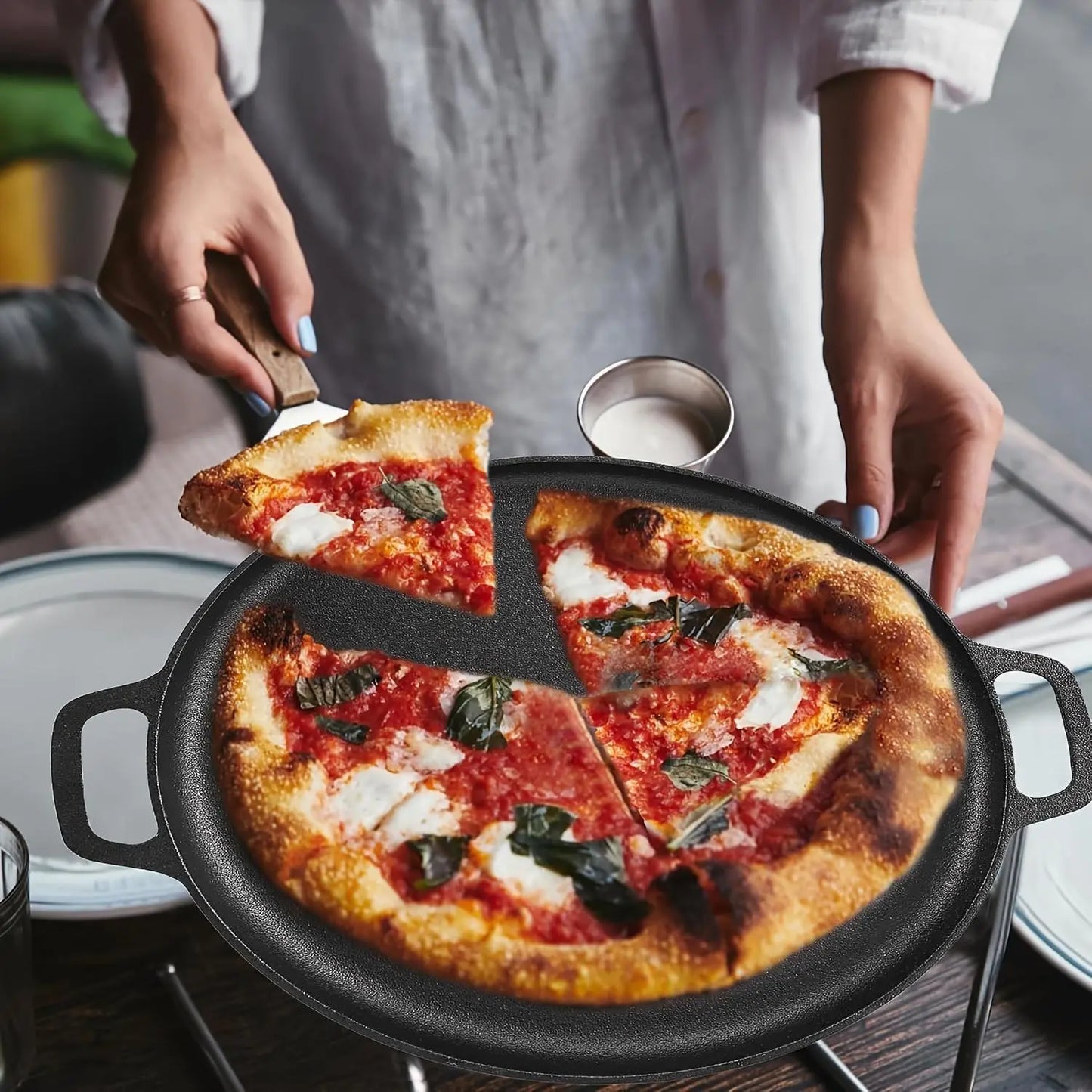 Premium Cast Iron Wok - 28-30cm, Even Heat Distribution, Multi-Purpose for Frying, Grilling, Steaming, and Deep-Frying, Non-Toxic, Easy to Clean, Durable Non-Stick Design, Ideal for Outdoor Cooking and Pizza Preparation